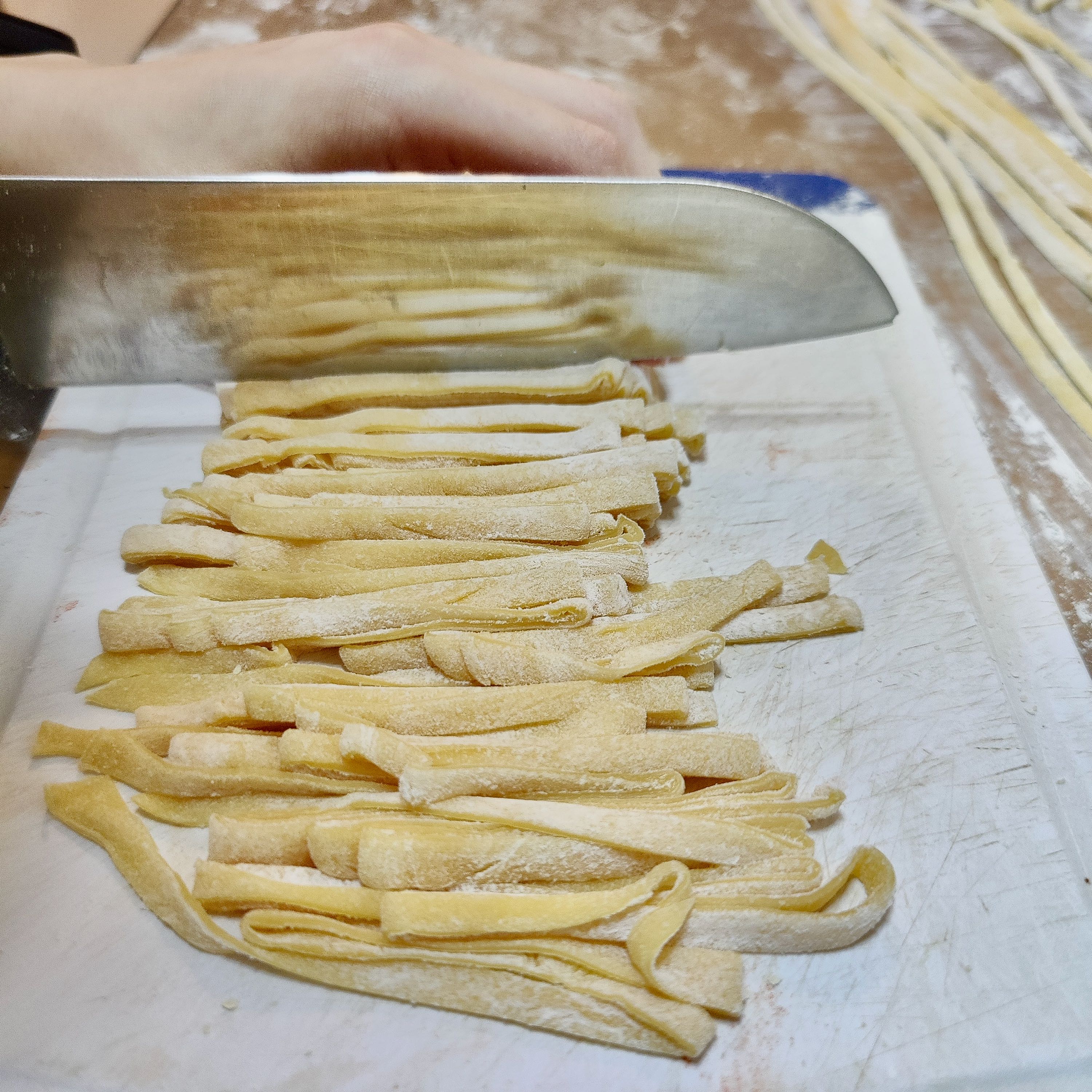 cutting fresh pasta 